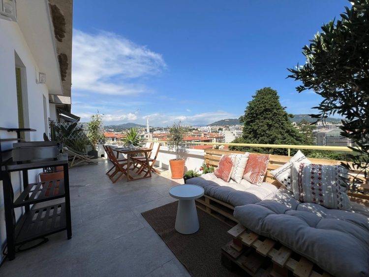 0a827be2-988d-43e6-8566-48d48bf4c8f4