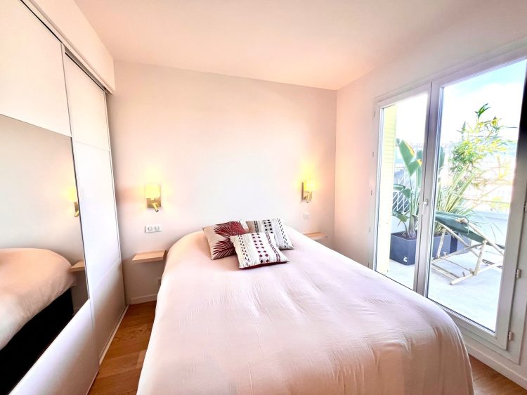 d796301b-3cff-4d84-b743-10e33c3c57ee